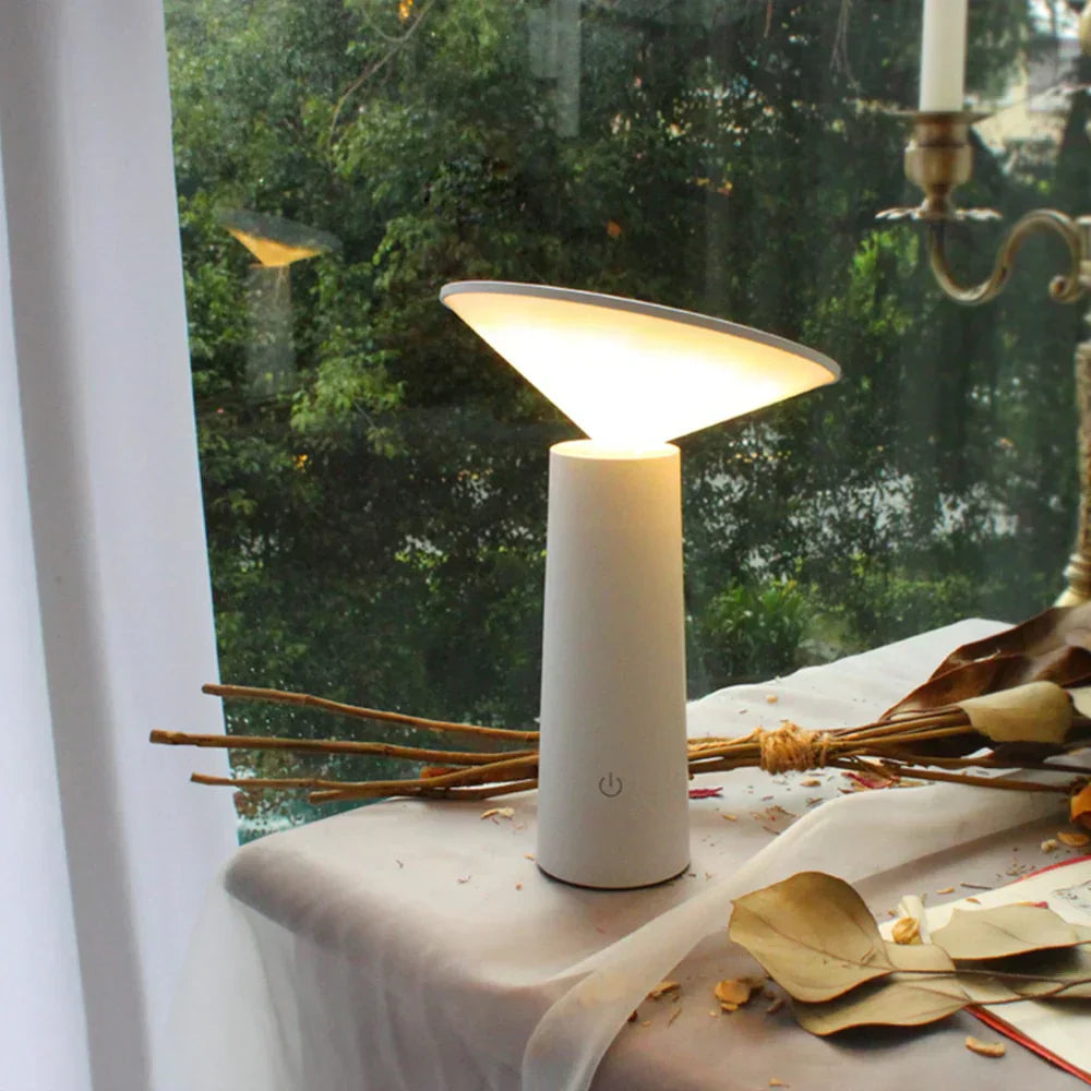 LumiFlex – Verstellbare drahtlose Tischlampe mit 360° Rotation
