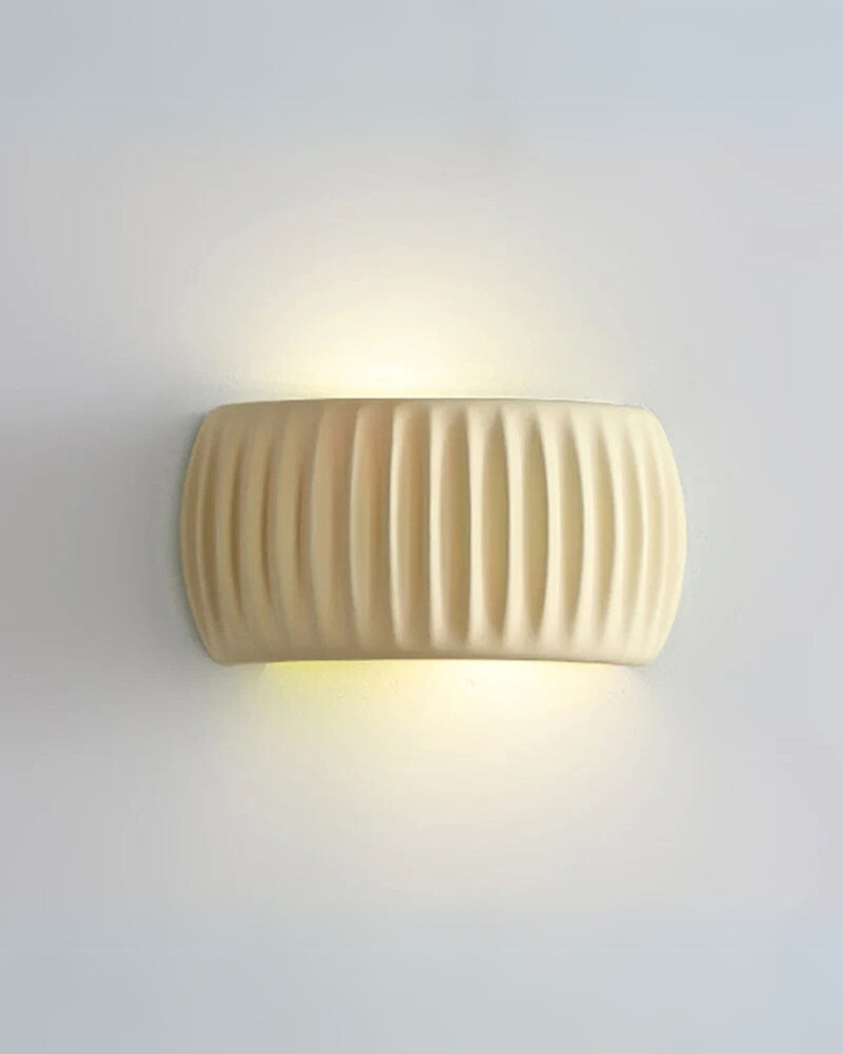 Lumavéa - Elegante Wandleuchte - mit künstlerischer welliger Silhouette