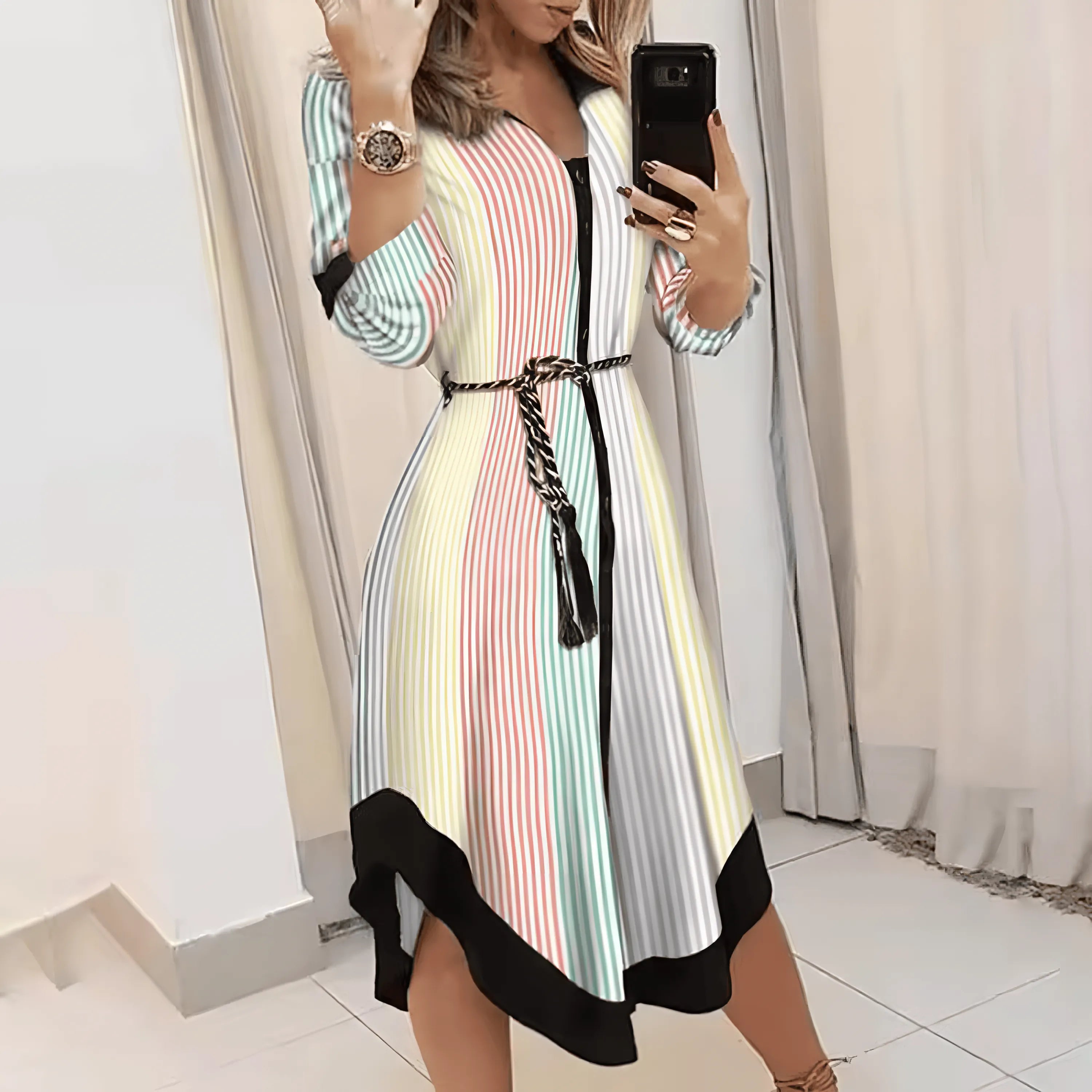 Shania - Langärmliges Kleid mit Wellenmuster