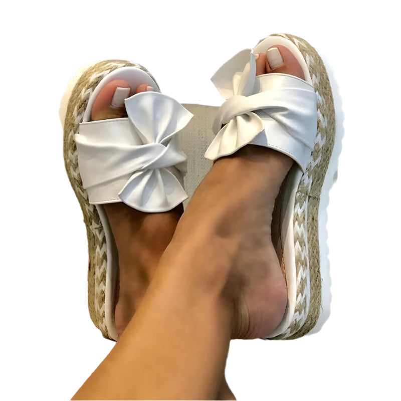 Samantha - Legere Keilsandalen mit Schleifen