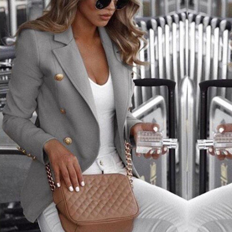 Sophie – Langärmliger Blazer mit goldenem Knopf
